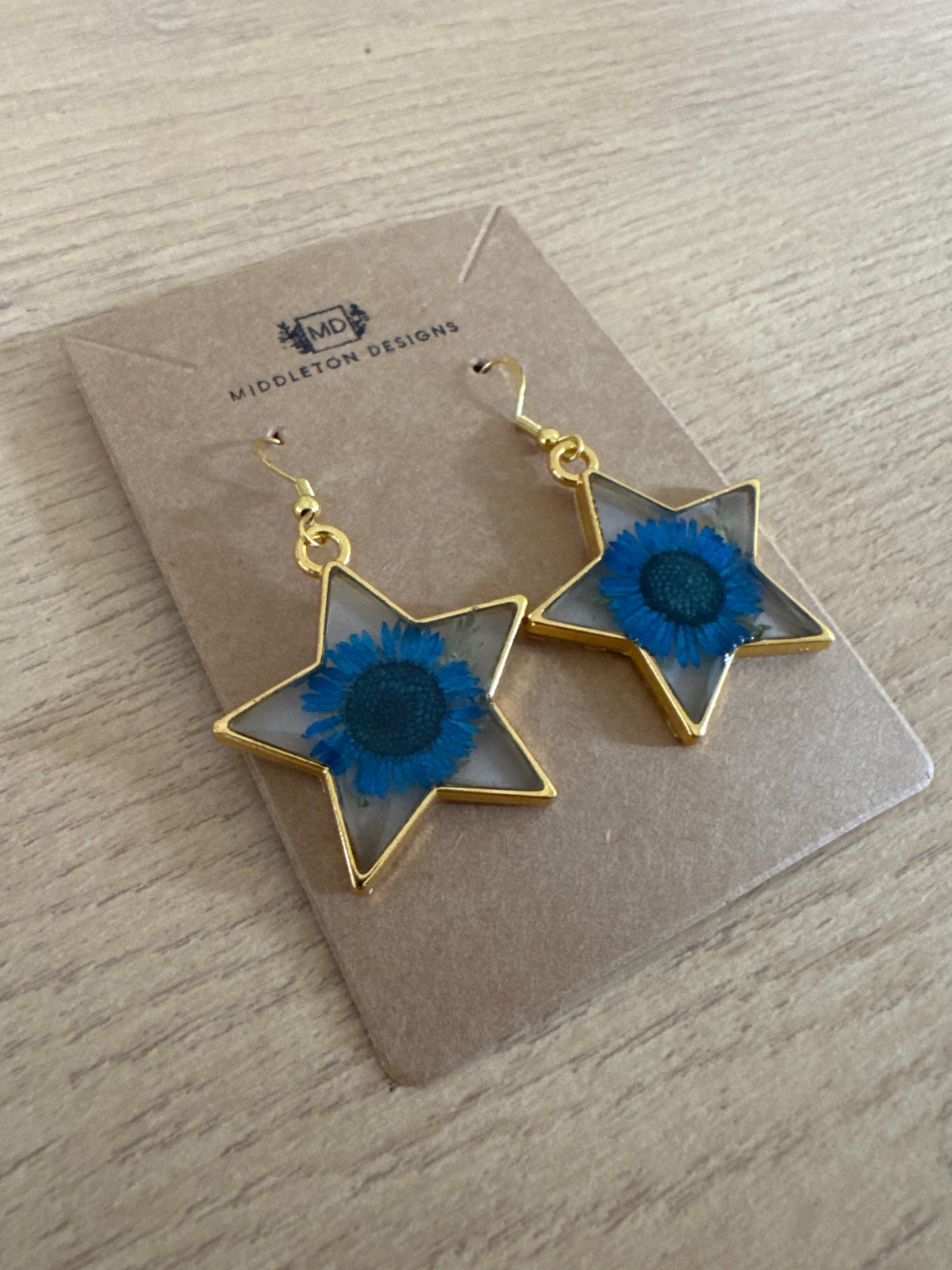 Star-shaped Pressed Flower Resin Earrings