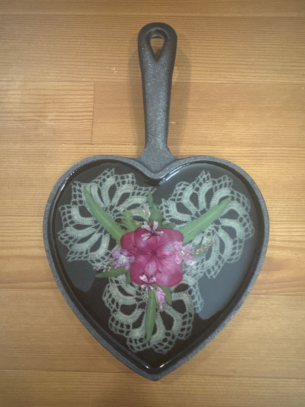 Heart Shaped Cast Iron Resin Pan with Lace and Pink Pressed Flowers
