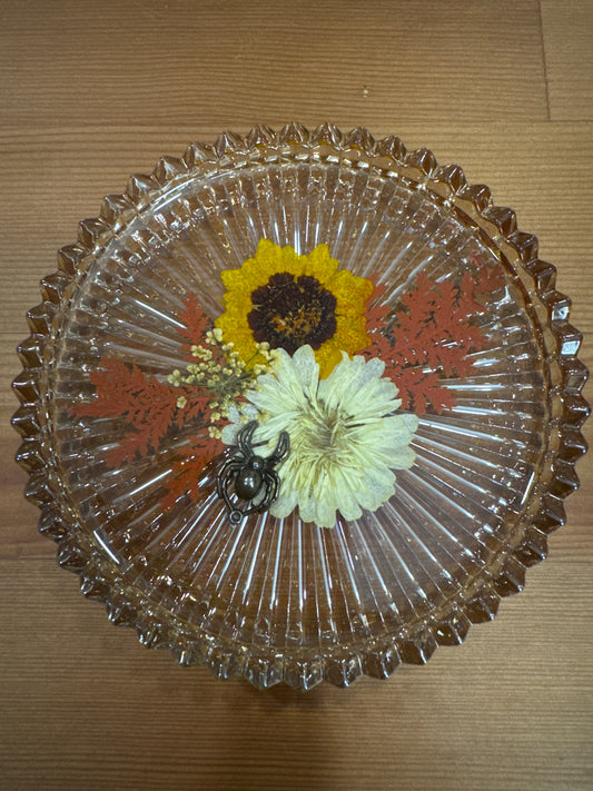 Harvest Flowers with Small Spider Glass Dish
