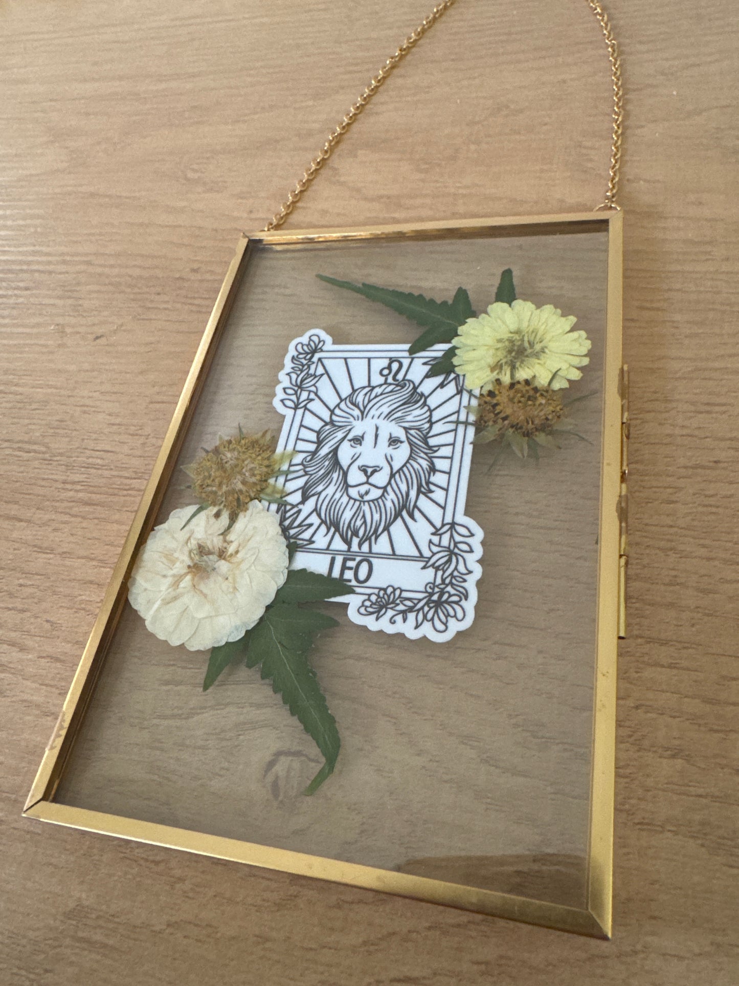 Leo Sign Glass Frame