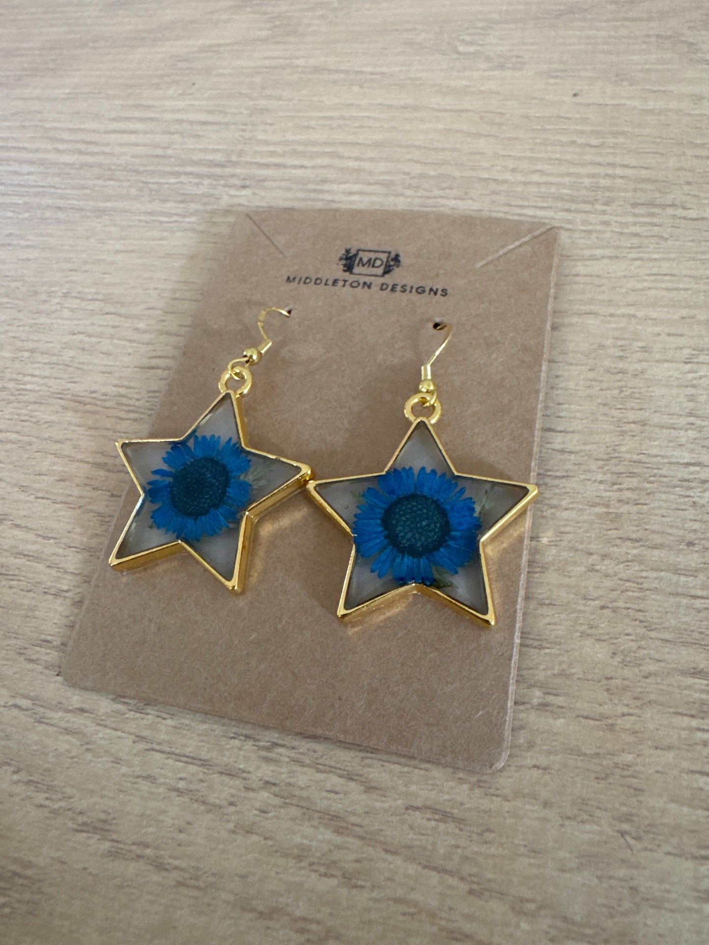 Star-shaped Pressed Flower Resin Earrings