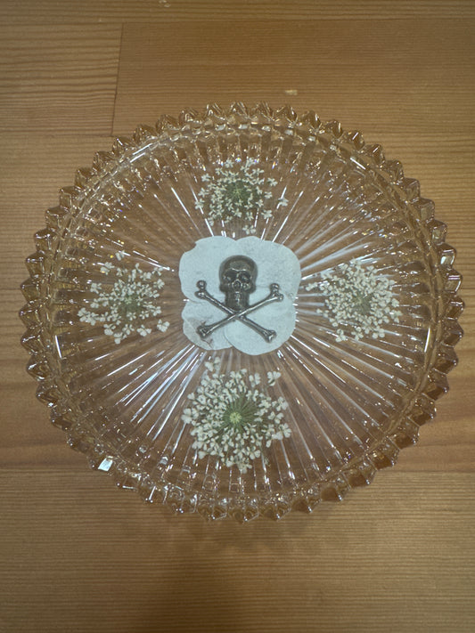 Skull and Crossbones White Pressed Flowers Resin Glass Dish