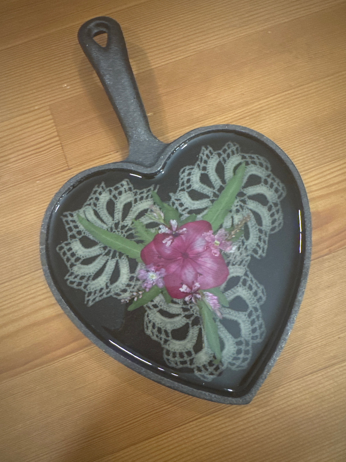 Heart Shaped Cast Iron Resin Pan with Lace and Pink Pressed Flowers