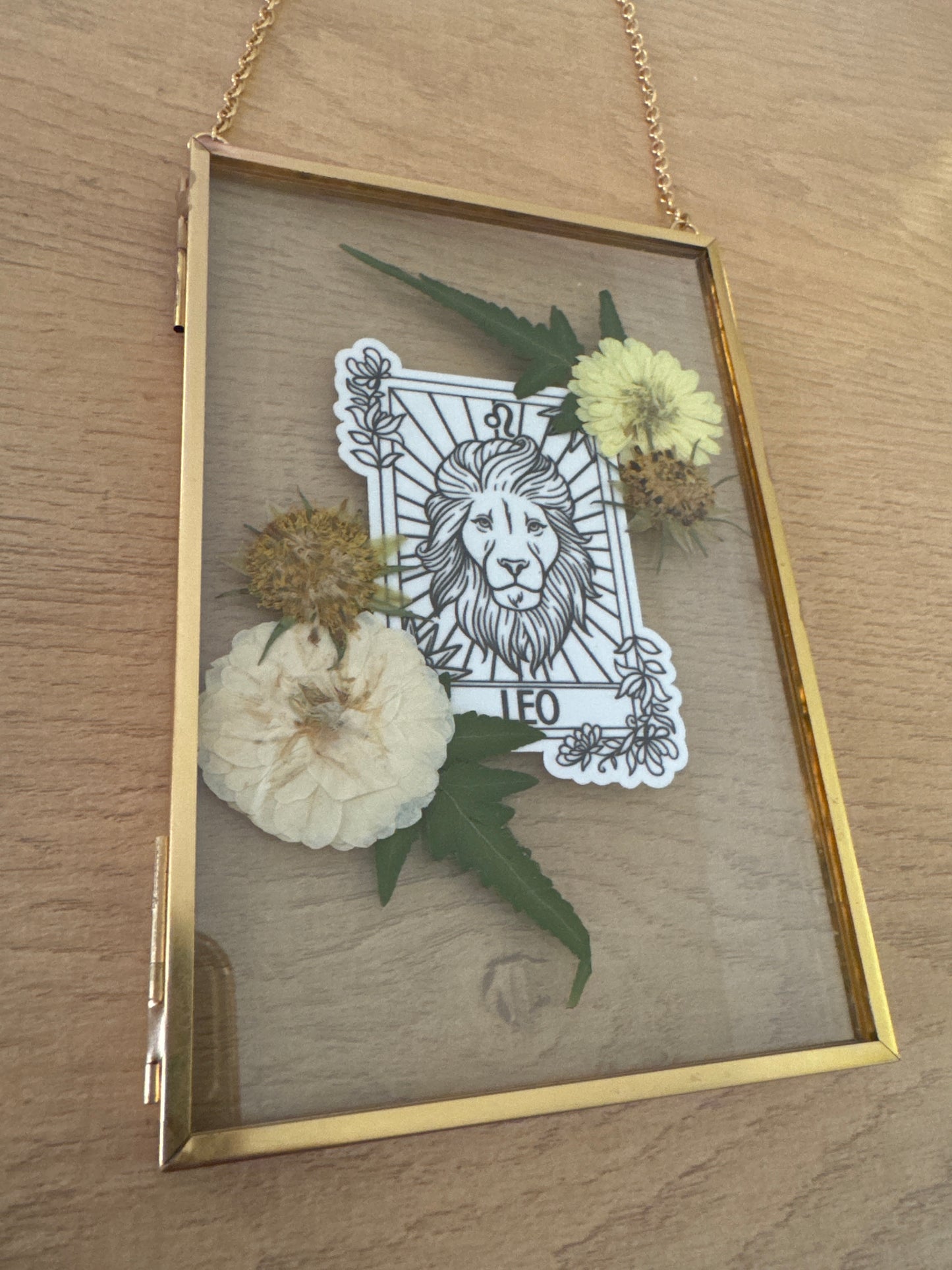 Leo Sign Glass Frame